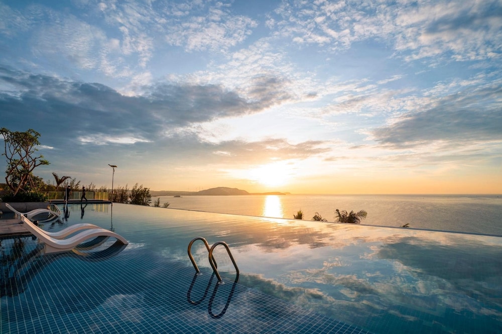 Sunrise By Mandala Mui Ne — 4-Star Luxury Hotel in Phan Thiet, Vietnam