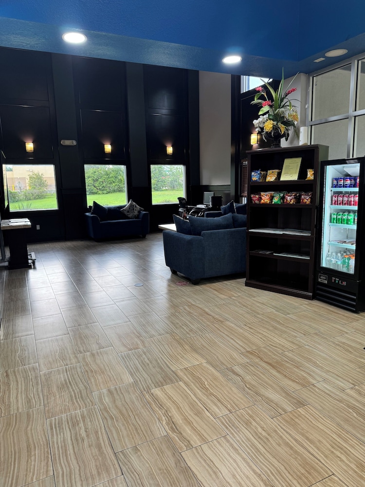 Days Inn by Wyndham Brooksville Dade City - photo 6