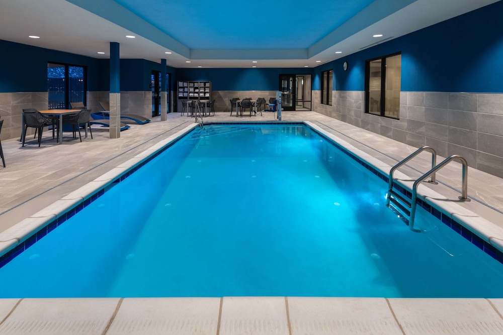 Hampton Inn & Suites Cody - photo 41