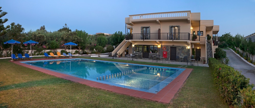 Studios Kydonia — 4-Star Luxury Hotel in Gerani, Greece