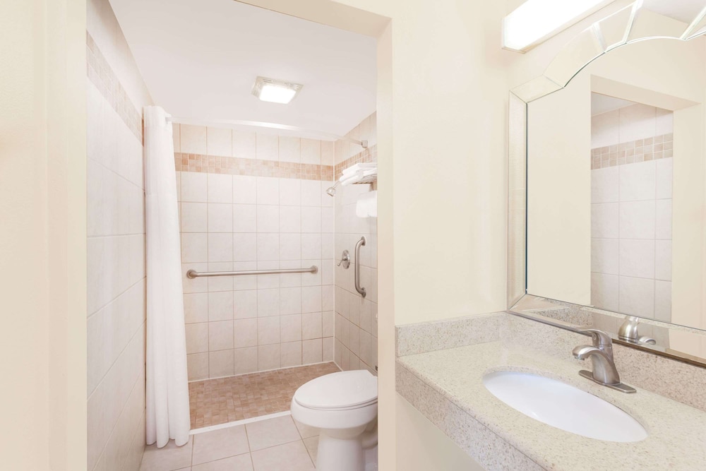 Travelodge by Wyndham Barstow - photo 19