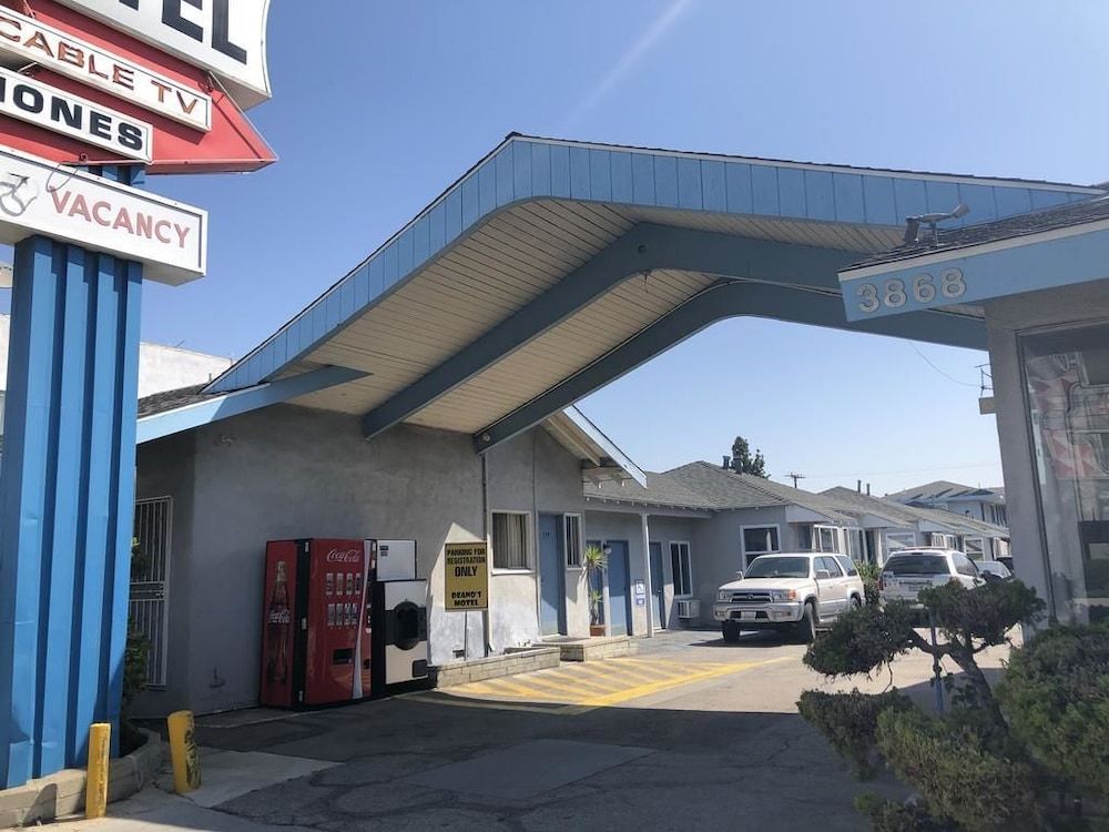Deano's Motel Culver City - photo 19