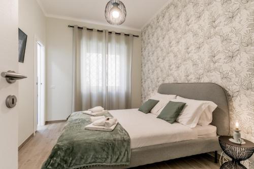 Elegant and spacious apartment facing the subway near the Vatican — 4-Star Luxury Hotel in Rome, Italy