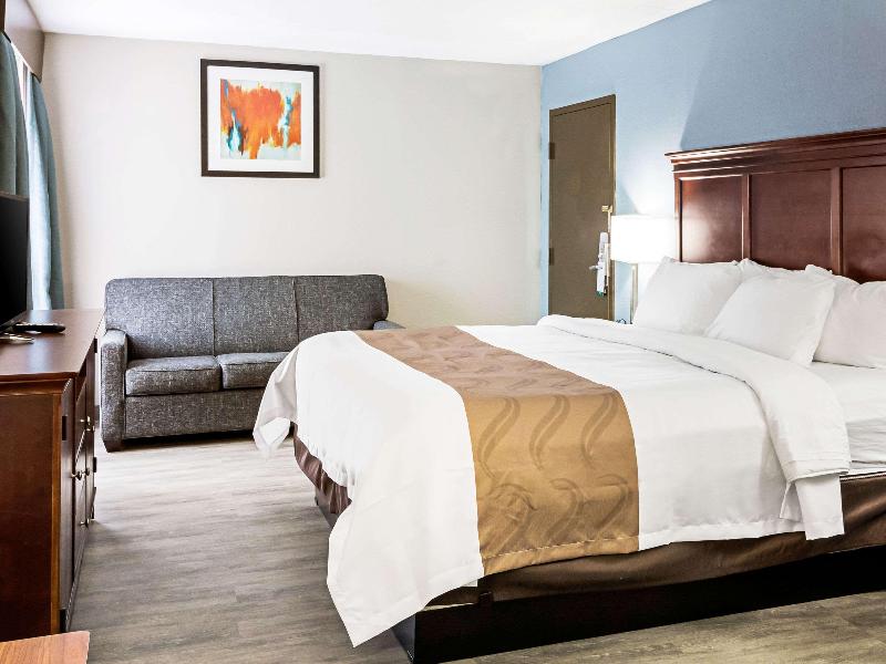 Quality Inn Knoxville TN - photo 11