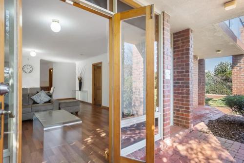 12 47 48 Franklin Pde Encounter Bay BYO Linen Near Beach — 4-Star Luxury Hotel in Encounter Bay, Australia