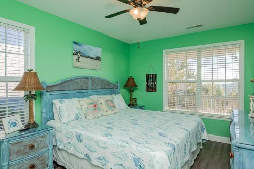 Sherrys Paradise by Oak Island Accommodations - photo 33
