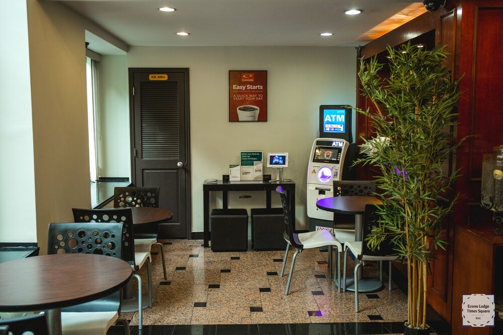 Econo Lodge Times Square - photo 2