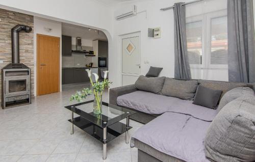 Cdi383 — 4-Star Luxury Hotel in Vir, Croatia