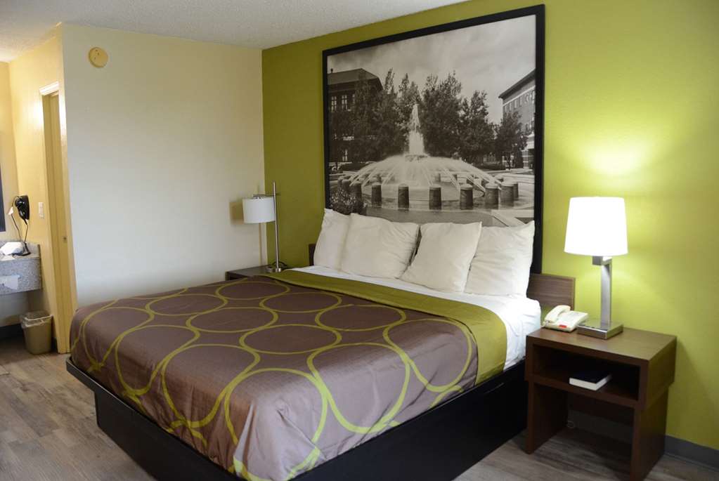 Super 8 by Wyndham Lafayette Purdue Area - photo 30
