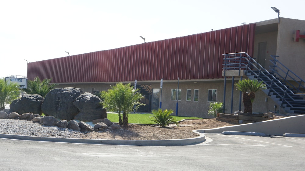 Apple Valley Hotel & Lodge - photo 21