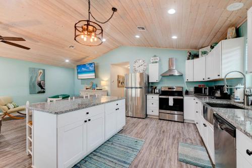 A Rocks Resort by Silver Sands Vacation Rentals - photo 3
