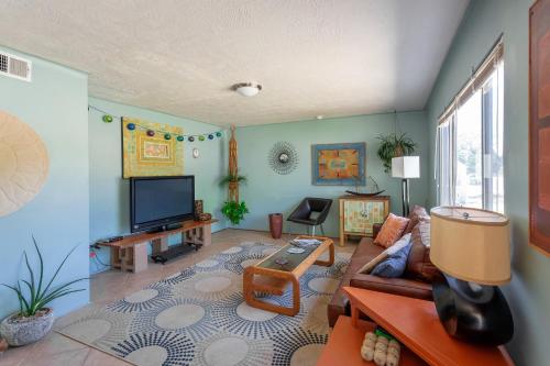 Bright & Sunny Home Near Zion — 4-Star Luxury Hotel in Hurricane, United States