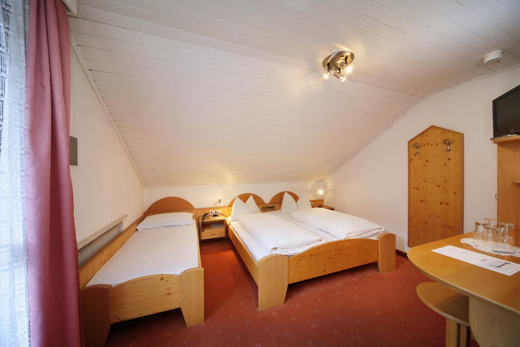 Hotel Unterrain — hotel in Appiano Gentile