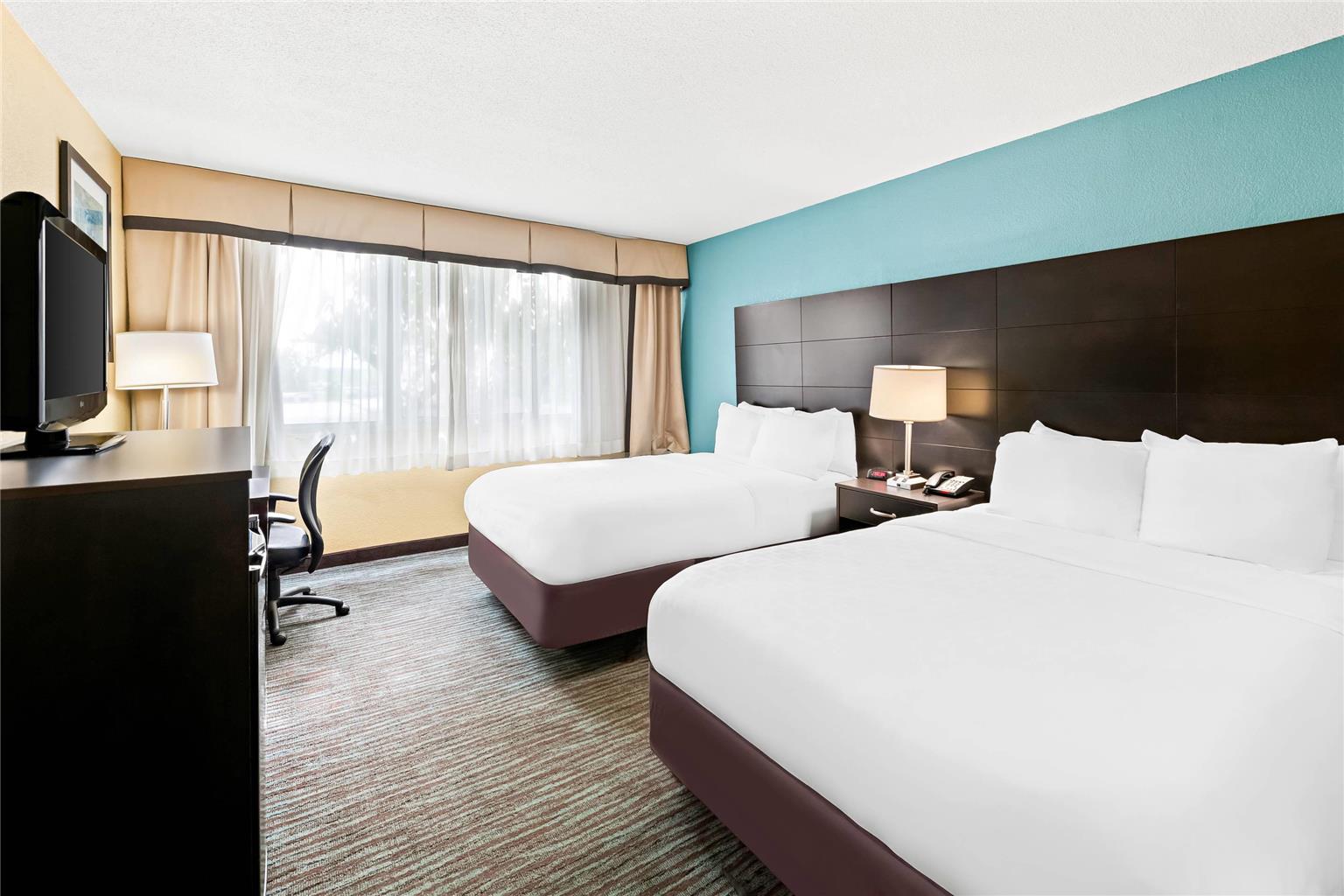 Quality Inn Dayton Airport - photo 12