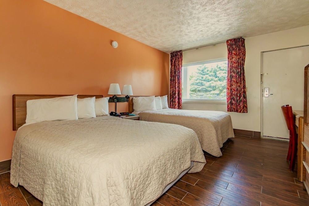 Americas Best Value Inn Austinburg - photo 31