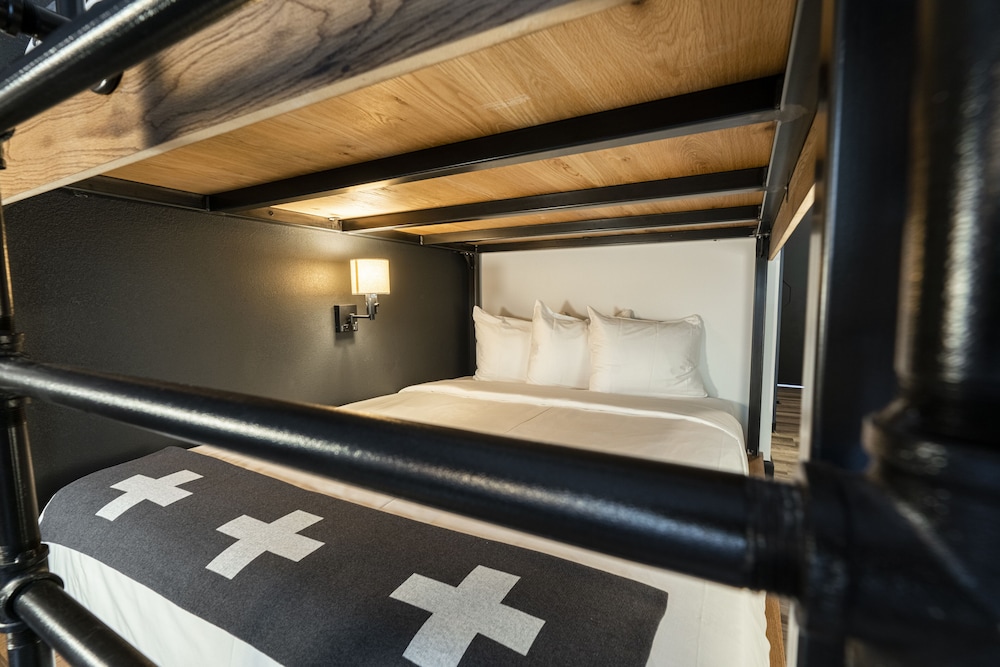 Gravity Haus - photo 15