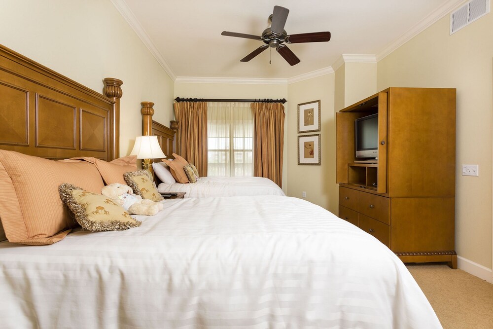 Reunion Resort by Intteli Fun Rentals - photo 12