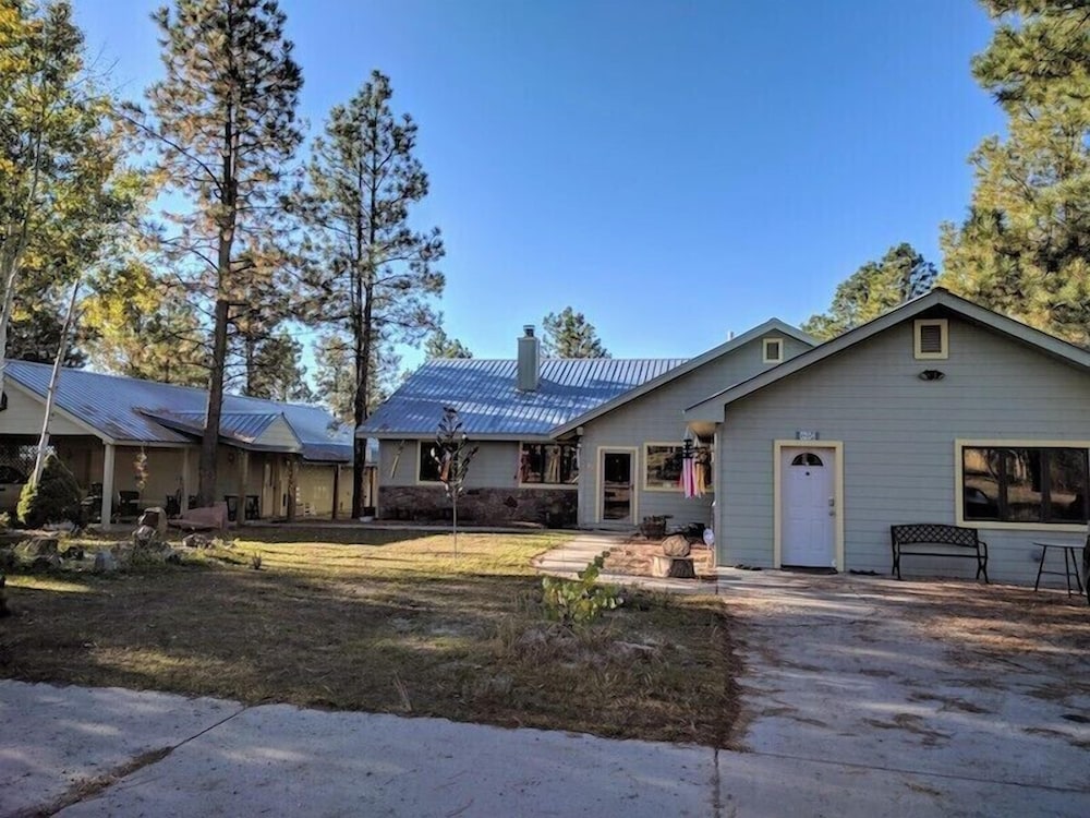 IVACAZ Suites on the Golf Course — hotel in Pagosa Springs