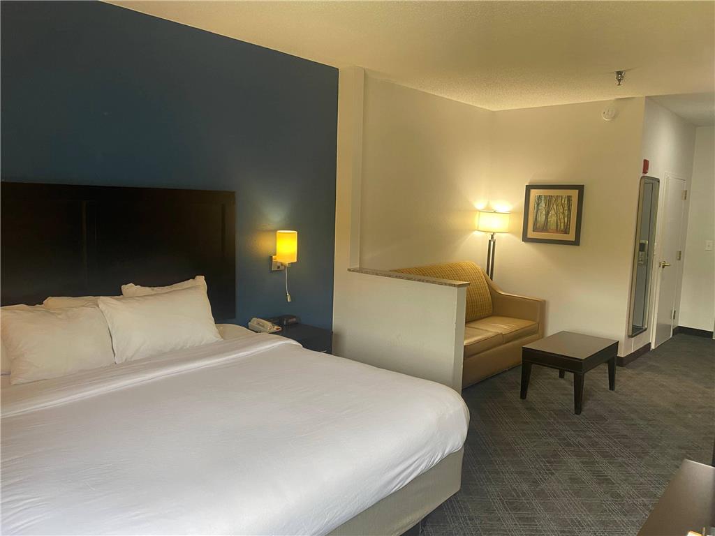 Comfort Inn & Suites Trussville I 59 exit 141 - photo 6