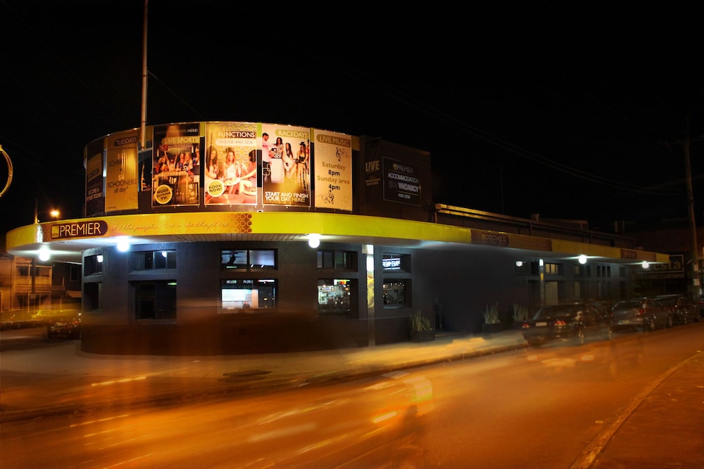 The Premier Hotel - last minute hotel in Broadmeadow