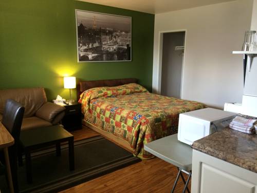 Sun Plaza Motel — Sundre — photo 4