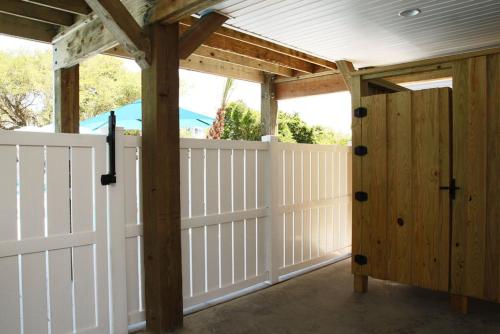 Porpoise Driven Life by Oak Island Accommodations - photo 15