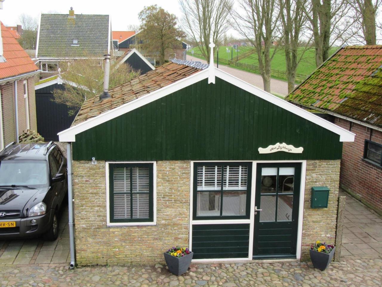 Het Dijk Huisje in Hippolytushoef, Netherlands
