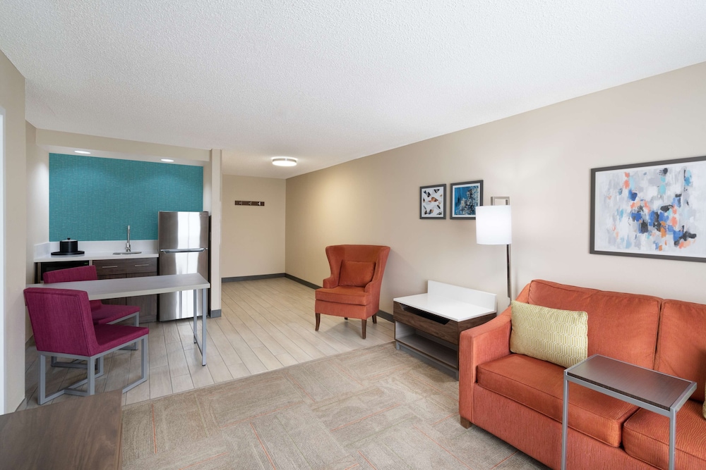 Hampton Inn & Suites West Little Rock - photo 20
