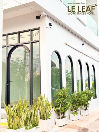 Leleaf Work Spaces Hotel เลอลีฟ เวิร์คสเปซ โฮเทล ท่าแร่ สกลนคร in Sakon Nakhon, Thailand