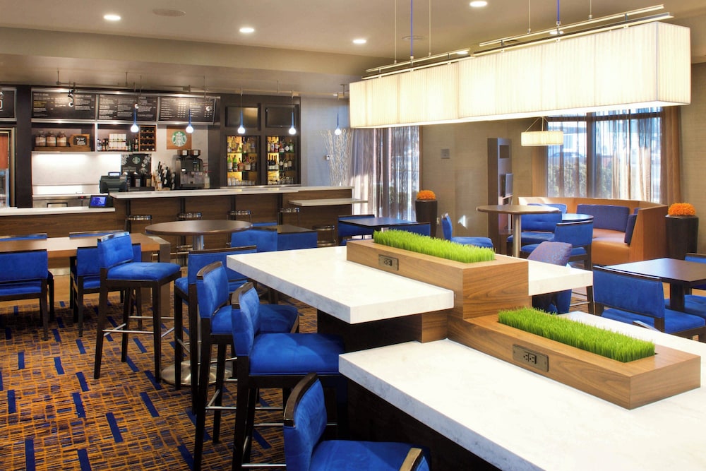 Courtyard by Marriott Bloomington - photo 45