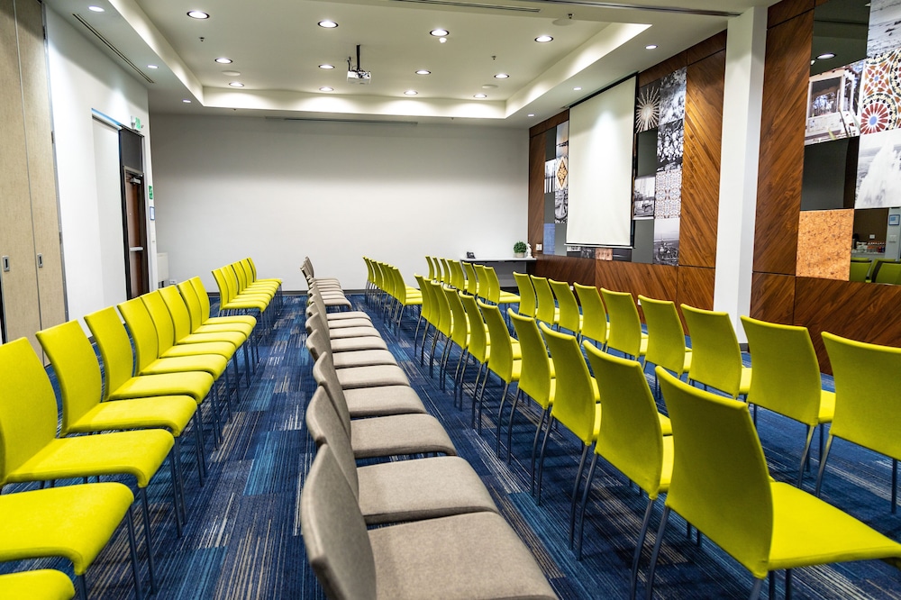 Holiday Inn Express & Suites Ensenada Centro by IHG