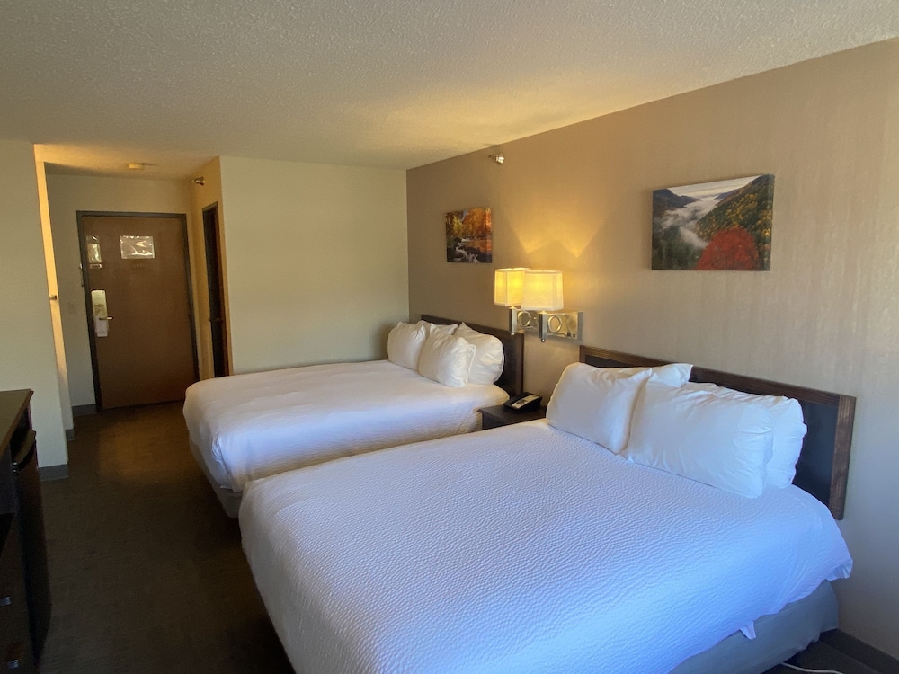 The Center Inn - photo 7