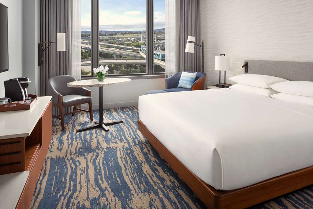 Grand Hyatt at SFO - photo 9