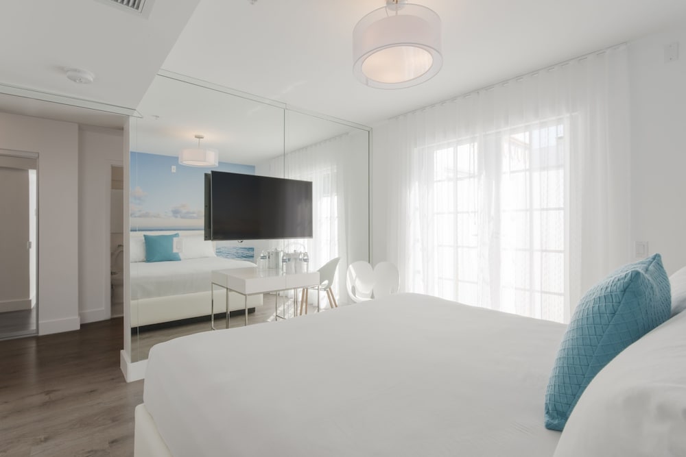 President Hotel - photo 13