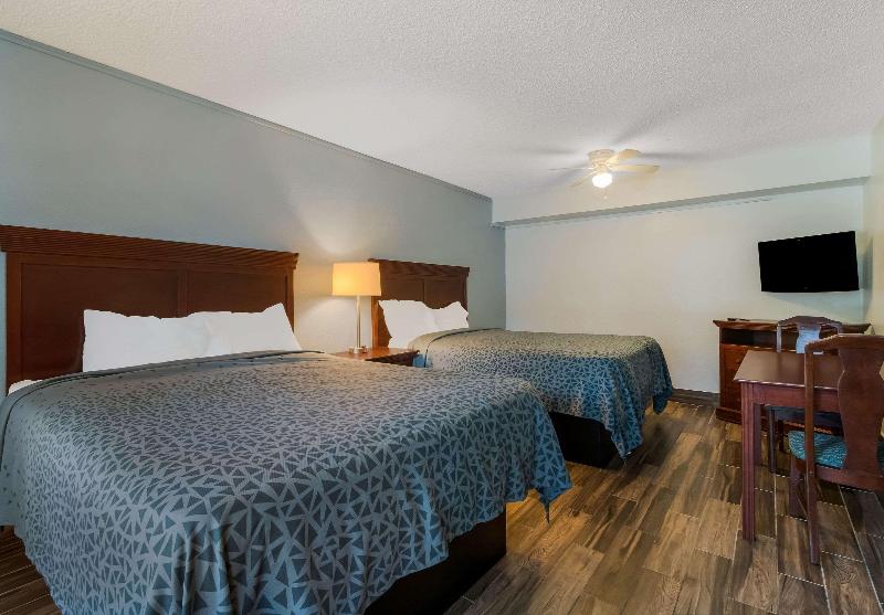 Econo Lodge Inn & Suites Fulton Rockport - photo 45