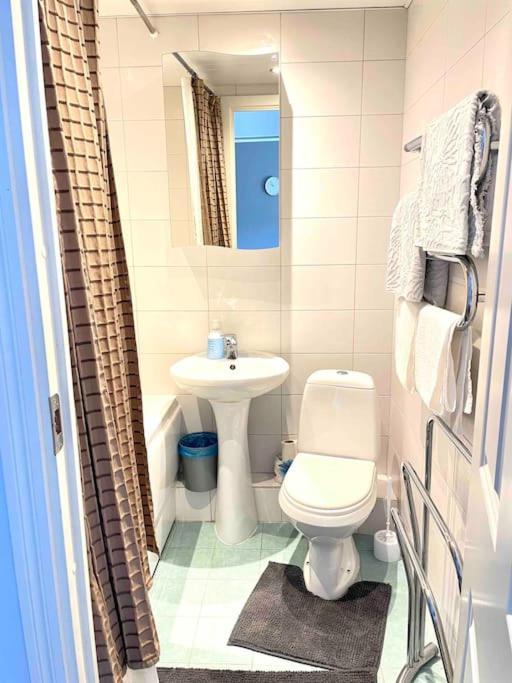 Quiet and comfortable apartment with parking for a nice stay for two one or a couple guests with a child