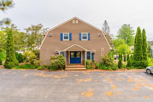 Beach Plum Townhouse — 4-Star Luxury Hotel in Ogunquit, United States