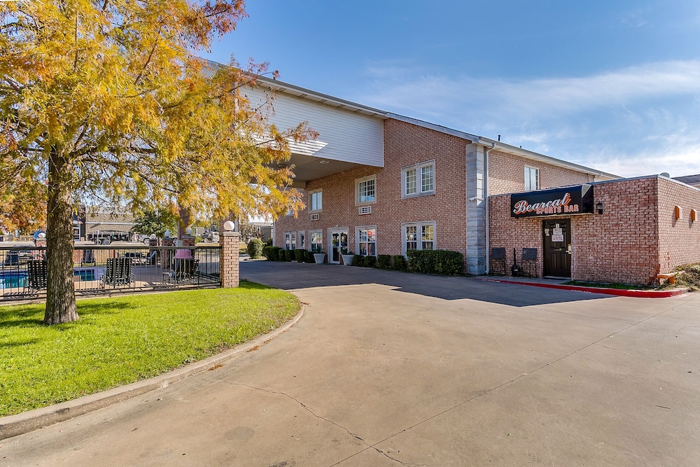 Baymont by Wyndham Willow Park - photo 16