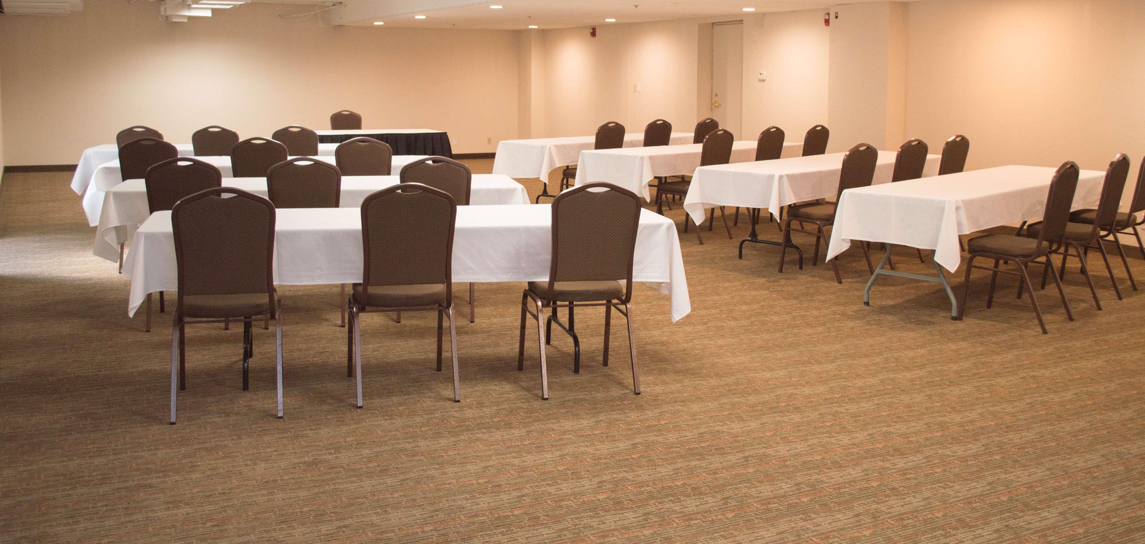 Radisson Hotel Detroit Farmington Hills - photo 26