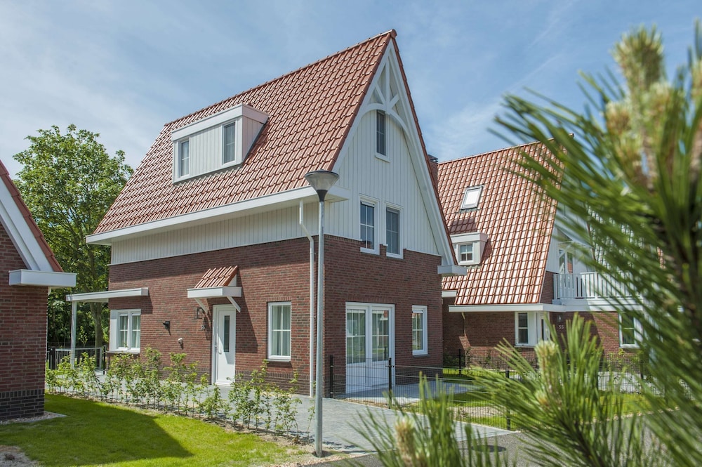 Sunny Zeeland Getaway — 4-Star Luxury Hotel in Koudekerke, Netherlands