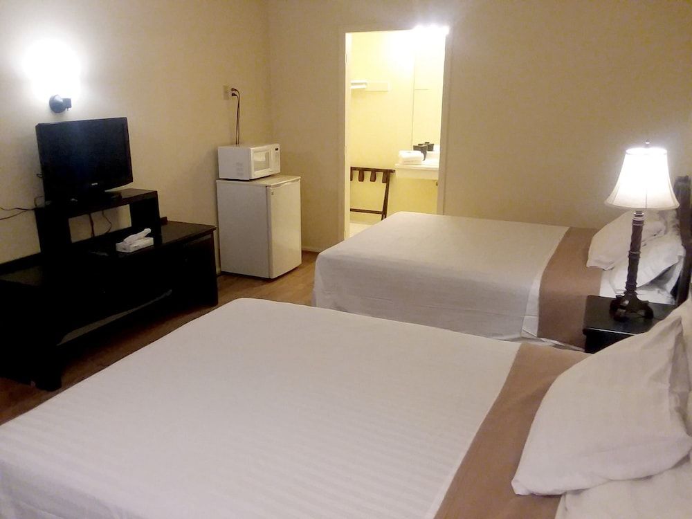 Walton Inn - photo 15