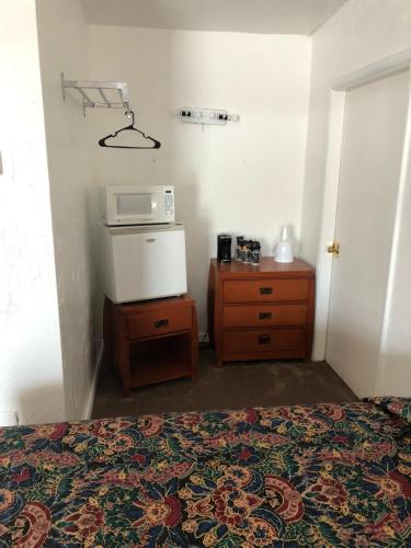 Antler Motel - photo 4