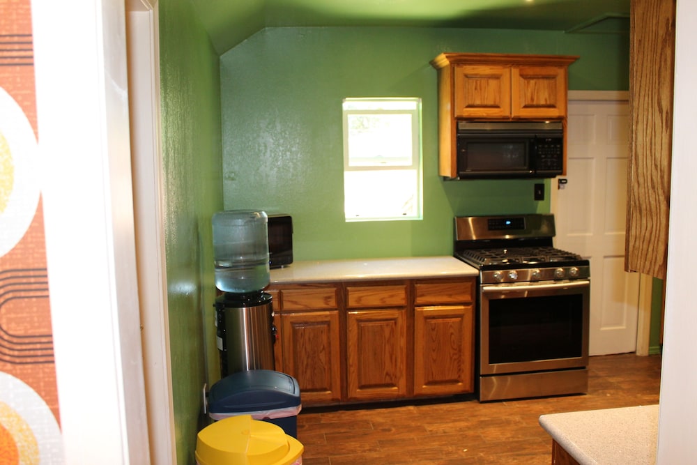 Hicksville Pines Chalets & Motel - photo 38