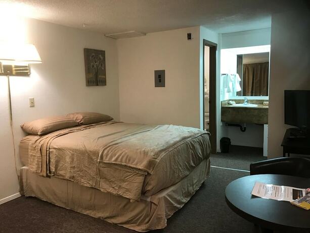Sunset Inn - carbon neutral hotel in Wyoming