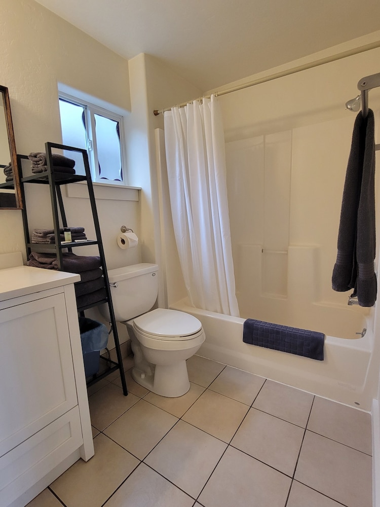 Hood River Suites Apartment Hotel - photo 54