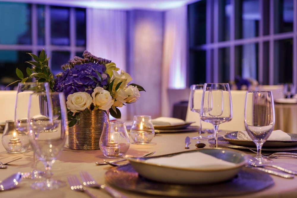 Carte Hotel San Diego Downtown Curio Collection by Hilton - photo 65