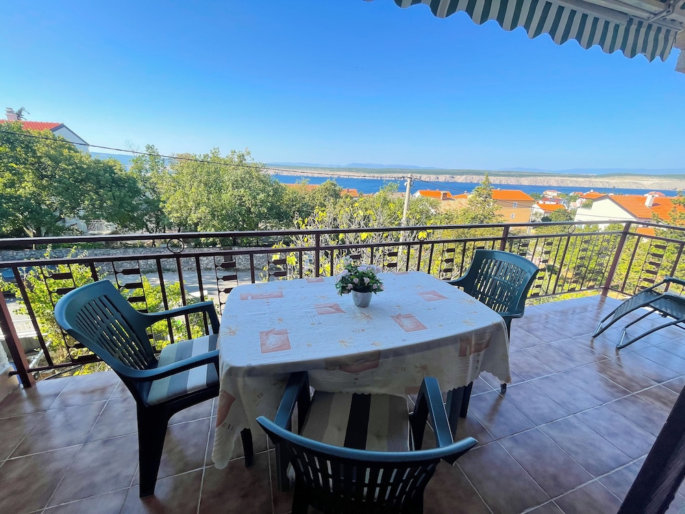 Apartment in Jadranovo 42259 — 4-Star Luxury Hotel in Jadranovo, Croatia