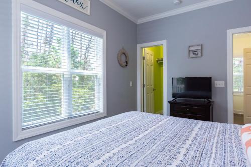 Southern Charm by Oak Island Accommodations - photo 22