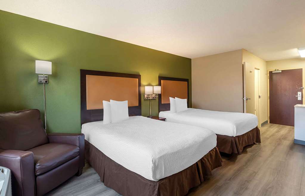 Extended Stay America Suites Chicago Woodfield Mall - photo 22