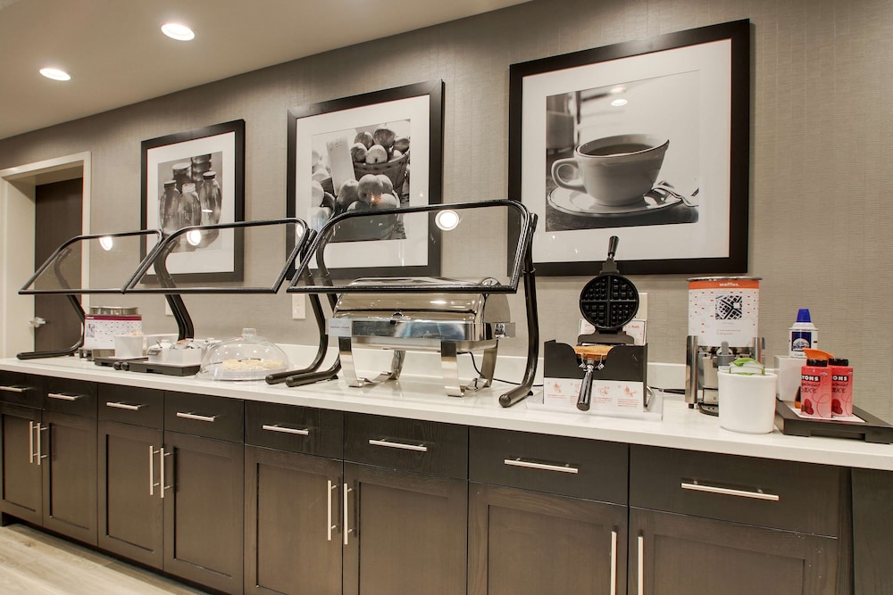 Hampton Inn & Suites Knightdale Raleigh - photo 56